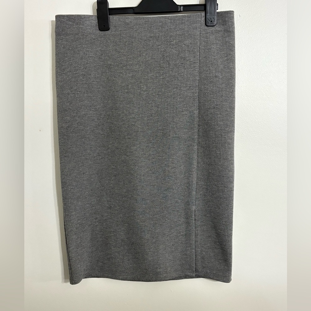 LOFT Gray Pencil Skirt Knee-Length Size Medium